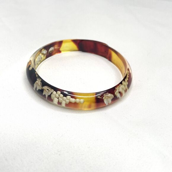 Rare Vintage Reverse Carved Grape Vine Brown & Yellow Resin Bangle Bracelet - Picture 2 of 9